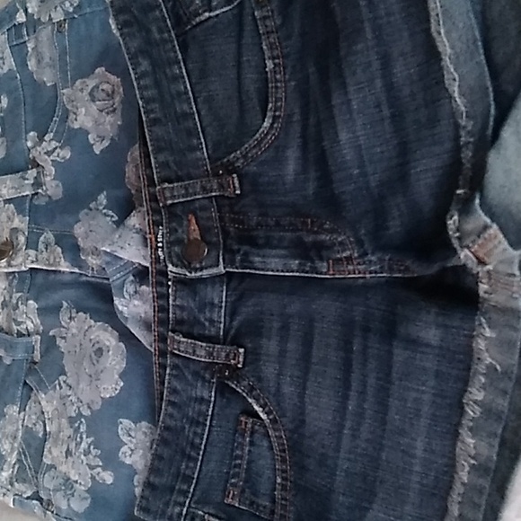 Size 7 junior - Picture 6 of 9